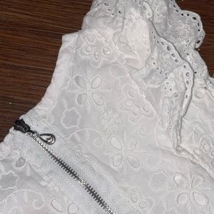 MAX Studio white cotton embroidery dress SZ 6-7